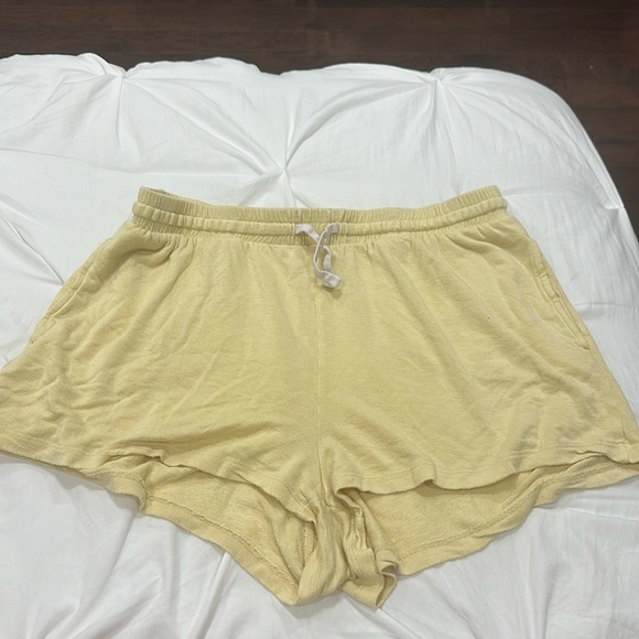 Colsie yellow shorts- large - Picture 1 of 4